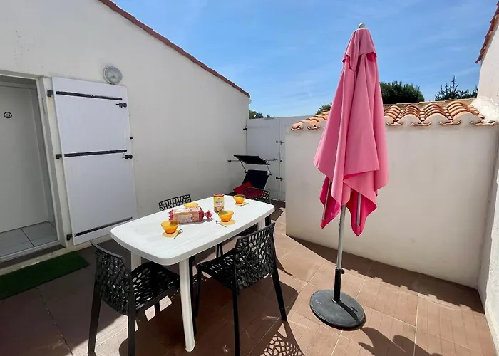 Maison Renovee Avec Piscine Chauffee, Tennis Et Parking A 100m Des Commerces - Fr-1-231-330 *