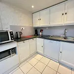 Maison Renovee Avec Piscine Chauffee, Tennis Et Parking A 100m Des Commerces - Fr-1-231-330 Vakantiehuis