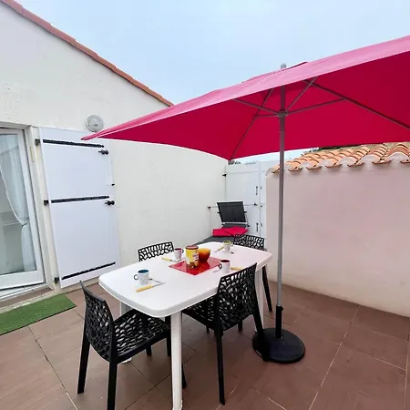 Maison Renovee Avec Piscine Chauffee, Tennis Et Parking A 100m Des Commerces - Fr-1-231-330