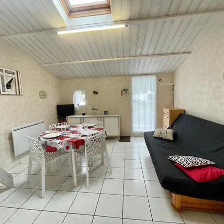 Holiday home Maison Renovee Avec Piscine Chauffee, Tennis Et Parking A 100m Des Commerces - Fr-1-231-330 Bretignolles-sur-Mer