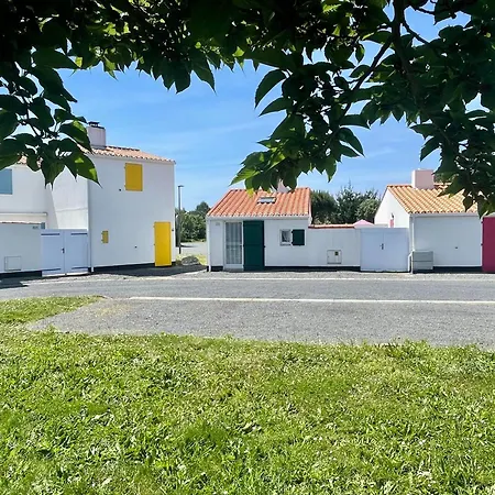 Maison Renovee Avec Piscine Chauffee, Tennis Et Parking A 100m Des Commerces - Fr-1-231-330 Brétignolles-sur-Mer