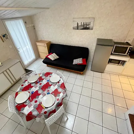 度假居 Maison Renovee Avec Piscine Chauffee, Tennis Et Parking A 100m Des Commerces - Fr-1-231-330 布雷蒂诺斯梅尔